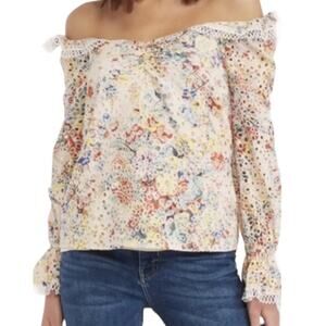 En Saison Floral Eyelet off the shoulder long sleeve blouse